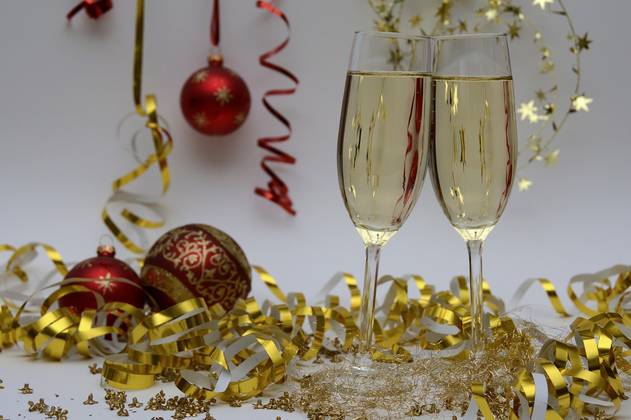 What to Wear for End-of-Year Parties