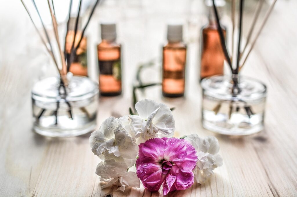 scent-1431053_1280 Aromatherapy for Stress and Beauty – Essential Oils That Balance Mind and Body