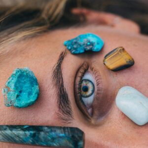 The Crystal Skincare Trend – Beauty Tools Charged with Energy
