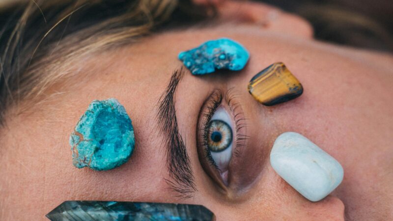 The Crystal Skincare Trend – Beauty Tools Charged with Energy